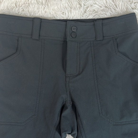 Dakine Black Water Resistant Faye Shorts NWT - Picture 3 of 12